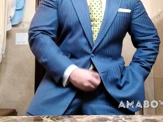 Str8 daddy jerking off in suit